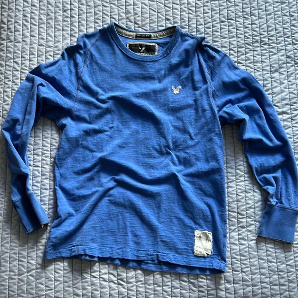 American Eagle Long Sleeve (large)